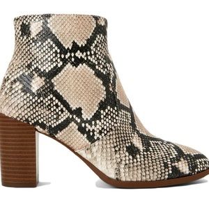 Style & Co. Womens Parinaa B/W Faux Leather Snake Print Booties Shoes